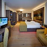 Posthotel Walhalla Regensburg Ost 4*