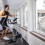 Posthotel Walhalla Regensburg Ost Отель 4*