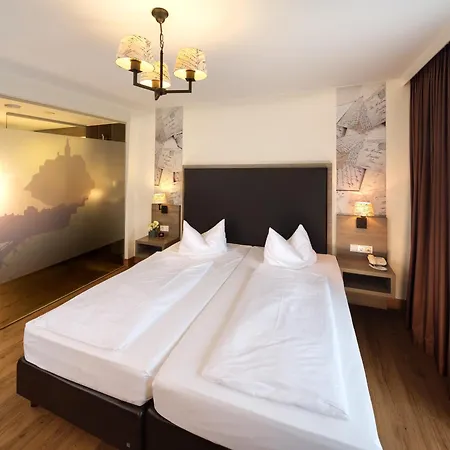 فندق Posthotel Walhalla Regensburg Ost دوناوستاف