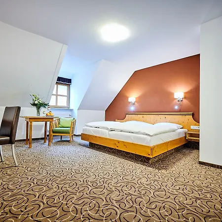 Posthotel Walhalla Regensburg Ost 4* ドナウシュタウフ