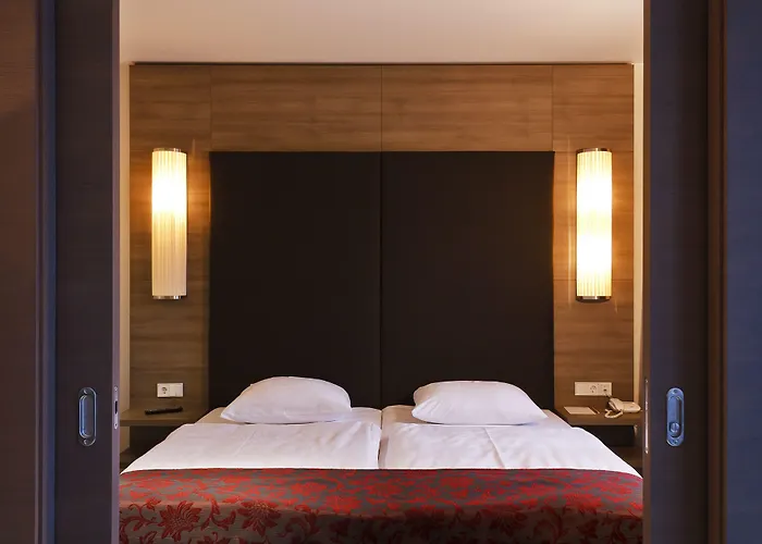 Posthotel Walhalla Regensburg Ost מלון 4*