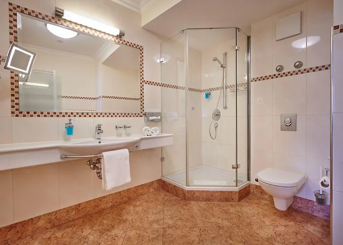 Posthotel Walhalla Regensburg Ost מלון דונאושטאוף