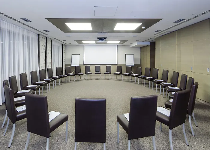 Posthotel Walhalla Regensburg Ost 酒店